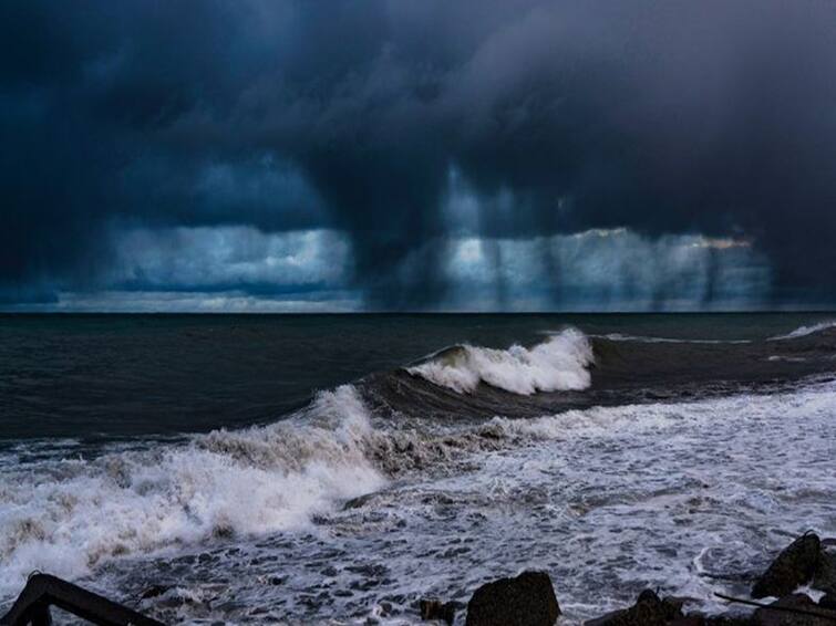 Hamoon cyclone updates: cyclone turns to bangladesh side in Bay of bangal Hamoon Cyclone: బంగ్లాదేశ్ వైపు హమూన్ తుపాను, ఆంధ్రప్రదేశ్‌పై ఎఫెక్ట్ ఇలా