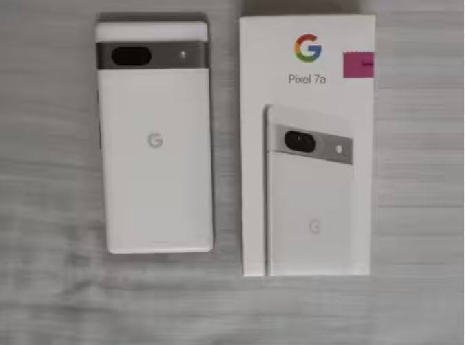 ਨਵੀਂ ਸੀਰੀਜ਼ ਦੇ ਲਾਂਚ ਹੋਣ 'ਤੇ ਪੁਰਾਣੇ ਸਮਾਰਟਫੋਨ 'ਤੇ ਡਿਸਕਾਊਂਟ ਦਿੱਤਾ ਜਾ ਰਿਹਾ ਹੈ। ਤੁਸੀਂ Google Pixel 7a ਨੂੰ Flipkart ਤੋਂ 31,499 ਰੁਪਏ ਵਿੱਚ ਖਰੀਦ ਸਕਦੇ ਹੋ। ਕੰਪਨੀ ਮੋਬਾਇਲ ਫੋਨ 'ਤੇ ਬੈਂਕ ਆਫਰ ਅਤੇ ਐਕਸਚੇਂਜ ਡਿਸਕਾਊਂਟ ਦਾ ਫਾਇਦਾ ਦੇ ਰਹੀ ਹੈ।