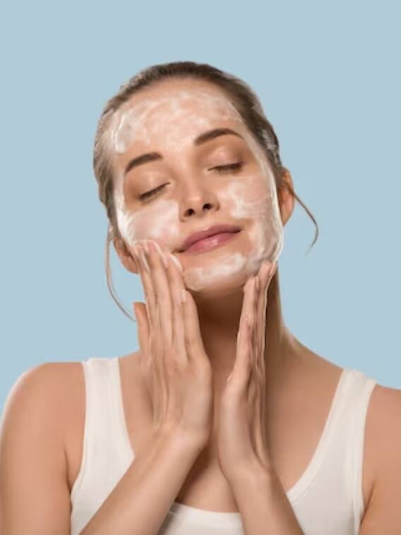 30 पार महिलाओं के लिए एंटी-एजिंग टिप्स