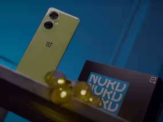 OnePlus Nord CE 3 Lite 5G 256GB : વનપ્લસના આ ફોનમાં સ્નેપડ્રેગન 695 ચિપસેટ છે, જે 12GB રેમ અને 256GB સ્ટોરેજ સાથે આવે છે. આ ફોનમાં 6.72 ઇંચની ડિસ્પ્લે છે.