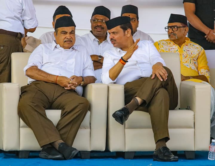 युक्रेन लढाई,हमास युद्ध आपल्य काळात अशी लढाई झाली नाही. आपण भांडत नाही म्हणून आपण हिंदू आहे, असा देश असला पाहिले ज्यात आई सुरक्षित राहतील. जेव्हा छत्रपती शिवाजी महाराज यांच्यावर राजा बनण्याची वेळ आलीं. तेव्हा प्रजेच्या संरक्षणासाठी राजा झाले. आपण एकटे असलो तरी असुरक्षित आहोत. आपल्याला माणसं राखता आली पाहिजे. तेव्हा आपण सुरक्षित असतो, मोहन भागवत म्हणाले.