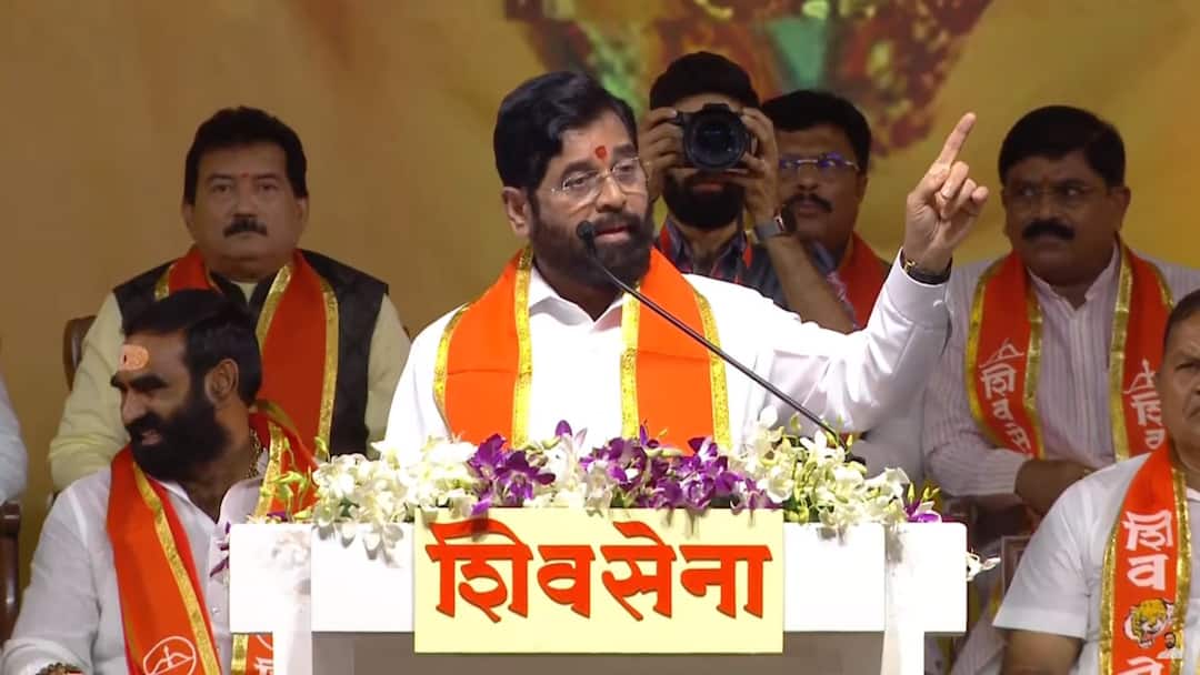 shivsena cm eknath shinde live speech on uddhav thackeray dasara melava maharashtra politics update Shivsena Dasara Melava : उद्धव ठाकरे महागद्दार, त्यांनी निर्लज्जपणाचा कळस गाठला; एकनाथ शिंदे बरसले