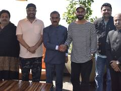 धर्मशाला में विराट कोहली से मिले हिमाचल प्रदेश के CM सुक्खू, बोले- 'इस बार क्रिकेट वर्ल्ड कप...'