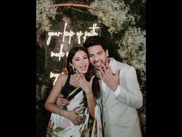 Armaan Malik And Aashna Shroff Are All Smiles At Their Engagement, Share 'Officially Future Mr & Mrs' Armaan Malik And Aashna Shroff Are All Smiles At Their Engagement, Share 'Officially Future Mr & Mrs'