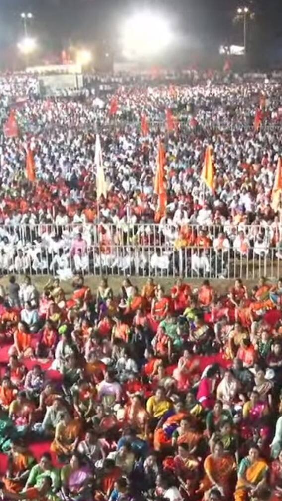 ठाकरेंच्या मेळाव्याला गर्दी किती?