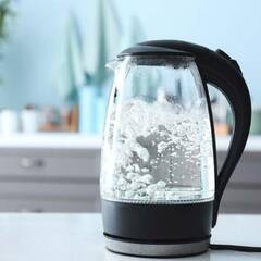 Health Tips: ਕੀ ਗਰਮ ਪਾਣੀ ਪੀਣਾ ਸਿਹਤ ਲਈ ਲਾਭਦਾਇਕ? ਜਾਣੋ ਸਹੀ ਜਵਾਬ