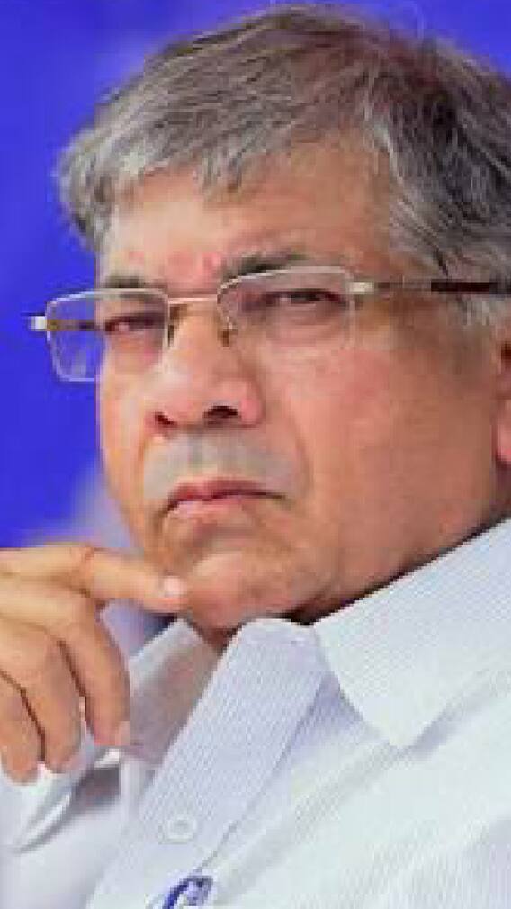 मोदी आणि भागवतांना जेलमध्ये टाकू : आंबेडकर