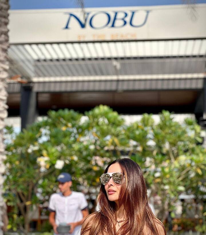 वहीं एक यूजर ने लिखा- लेकिन पिछले साल आपने 49वां जन्मदिन मनाया था.