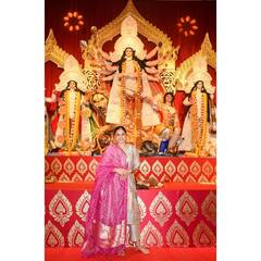 Sumona Chakravarti Shares Pictures Of Durga Puja Festivity, Does Dhunuchi Dance