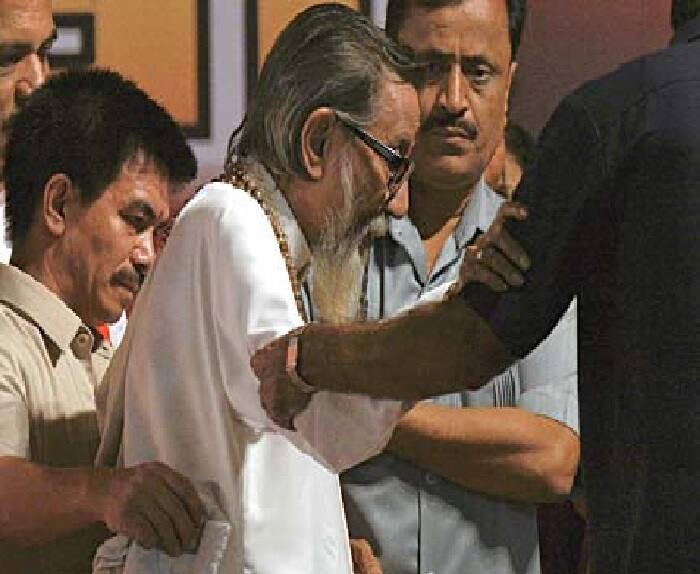 2012 साली प्रकृतीमुळे बाळासाहेबांचं रेकॉर्डेड भाषण दाखवलं.