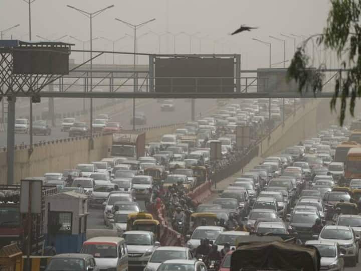 Delhi Air Pollution AQI very bad suffocating AQI before deiwali Delhi weather today update 24 october 2023 Delhi Pollution Today: दिवाली से पहले दमघोंटू हुई Delhi की हवा, AQI बहुत खराब, जानें इन इलाकों में आबोहवा का क्या है हाल?