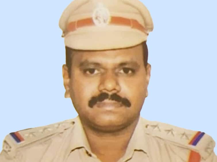 Hyderabad CP Sandeep Shandilya transferred Borabanda SHO Ravi Kumar and attached to CPs office Hyderabad News: హైదరాబాద్ సీపీ ఆకస్మిక తనిఖీలు- బోరబండ ఇన్‌స్పెక్టర్‌పై వేటు