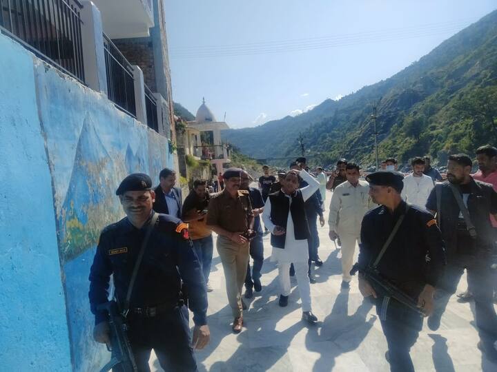 विजय दशमी पर्व पर पूर्व मुख्यमंत्री उत्तर प्रदेश व समाजवादी पार्टी अध्यक्ष अखिलेश यादव उत्तराखंड पहुंचे.