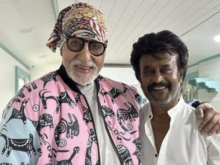 Rajinikanth  is thumping with joy as he collaborates with Amitabh Bachchan in Thalaivar 170 share photo on social media Amitabh Bachchan And Rajinikanth:  दोन सुपरस्टार एकाच फ्रेममध्ये! रजनीकांत यांनी शेअर केला बिग बींसोबतचा फोटो; म्हणाले,  