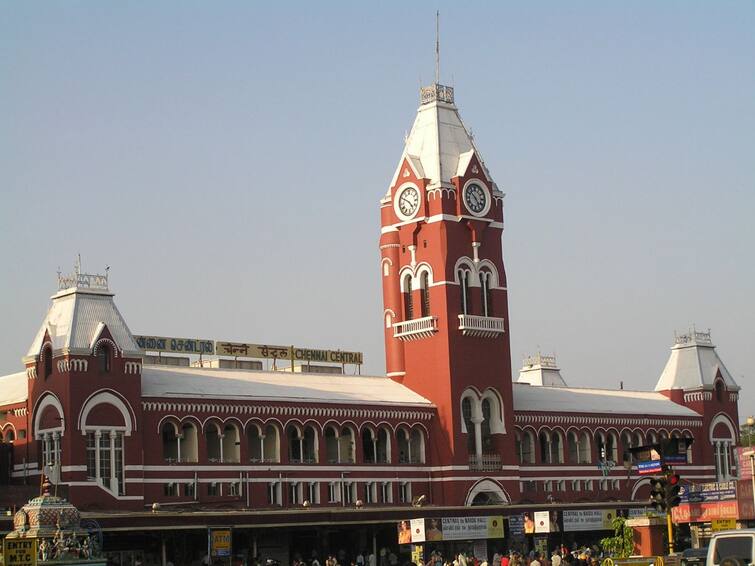 tamilnadu`s Chennai ranked first amongst safest metro cities in India Safest metro city: நாட்டிற்கே முன்னோடி - பெண்களுக்கு பாதுகாப்பான மெட்ரோ நகரம் சென்னை - ஆய்வில் தகவல்