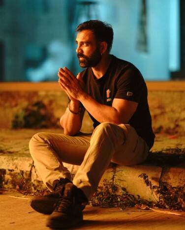 ਜਿਵੇਂ ਕਿ ਉਸਦਾ ਕੈਰੀਅਰ ਲਗਾਤਾਰ ਵੱਧਦਾ ਜਾ ਰਿਹਾ ਹੈ ਅਤੇ ਦਰਸ਼ਕ ਉਸਦੇ ਆਉਣ ਵਾਲੇ ਪ੍ਰੋਜੈਕਟਾਂ ਦੀ ਉਤਸੁਕਤਾ ਨਾਲ ਉਡੀਕ ਕਰਦੇ ਹਨ, ਦਕਸ਼ ਅਜੀਤ ਸਿੰਘ ਭਾਰਤੀ ਮਨੋਰੰਜਨ ਦੇ ਅੰਦਰ ਬੇਅੰਤ ਮੌਕਿਆਂ ਦੇ ਪ੍ਰਮਾਣ ਵਜੋਂ ਖੜ੍ਹਾ ਹੈ। ਉਹ ਪਹਿਲਾਂ ਹੀ ਕੈਟ ਵਰਗੀਆਂ ਲੜੀਵਾਰਾਂ ਅਤੇ ਹੁਣ ਪੰਜਾਬੀ ਫਿਲਮ, ਵਾਈਟ ਪੰਜਾਬ, ਜਿਸ ਵਿੱਚ ਉਸਨੇ ਇੱਕ ਨਾ ਭੁੱਲਣ ਵਾਲਾ ਪ੍ਰਦਰਸ਼ਨ ਦਿੱਤਾ ਹੈ, ਨਾਲ ਇੱਕ ਮਜ਼ਬੂਤ ਪ੍ਰਭਾਵ ਬਣਾਇਆ ਹੈ। ਉਹ ਇੱਕ ਅਜਿਹੀ ਸੈਰ 'ਤੇ ਹੈ ਜੋ ਉਸਨੂੰ ਬਾਲੀਵੁੱਡ ਅਤੇ ਪੰਜਾਬੀ ਸਿਨੇਮਾ ਦੋਵਾਂ ਵਿੱਚ ਇੱਕ ਮਸ਼ਹੂਰ ਹਸਤੀ ਬਣਨ ਵੱਲ ਲੈ ਜਾ ਸਕਦਾ ਹੈ।