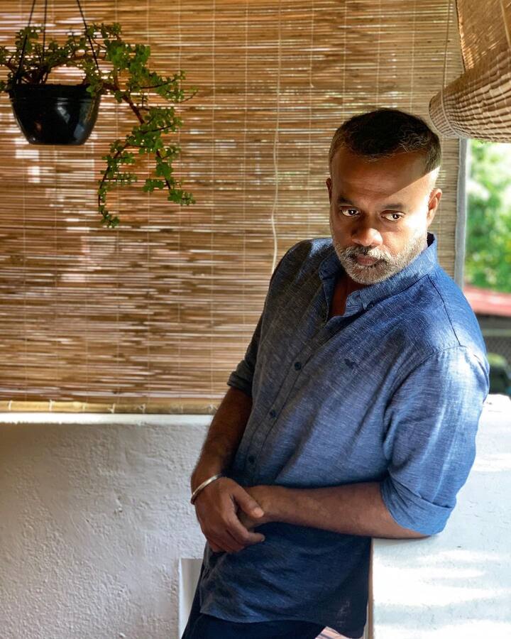போஸ்ட் புரொடக்ஷன் பணிகள் மேற்கொள்வதில் ஏற்பட்ட பண சிக்கலால் இப்படம் தொய்வு நிலையில் இருந்தது. துருவ நட்சத்திரம் படத்தின் இயக்குநர் கௌதம் வாசுதேவ் மேனன் நிகழ்ச்சி மேடையில் பேசிய பொழுது, “துருவ நட்சத்திர போஸ்ட் புரடக்ஷன் பணிகளுக்காக பண தேவைகள் உள்ளதால் சில வருடங்களாக நான் அதிகமாக படங்களில் நடித்துவருவது உங்கள் அனைவருக்கும் தெரிந்த ஒன்று. படத்திற்கு தேவையான பணம் தற்பொழுது இருப்பதால் இப்படத்தின் பணிகள் விறுவிறுப்பாக தற்போது நடைபெற்று வருகிறது” என குறிப்பட்டார்.