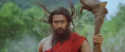 தீனா, ரமணா ஆகிய வெற்றி படங்களை இயக்கிய ஏ.ஆர்.முருகதாஸ், அடுத்ததாக சூர்யாவுடன் கைக்கோர்த்து கஜினி படத்தை இயக்கினார். இதே காம்போ, மீண்டும் இணைந்து ஏழாம் அறிவு படத்தை உருவாக்கியது.