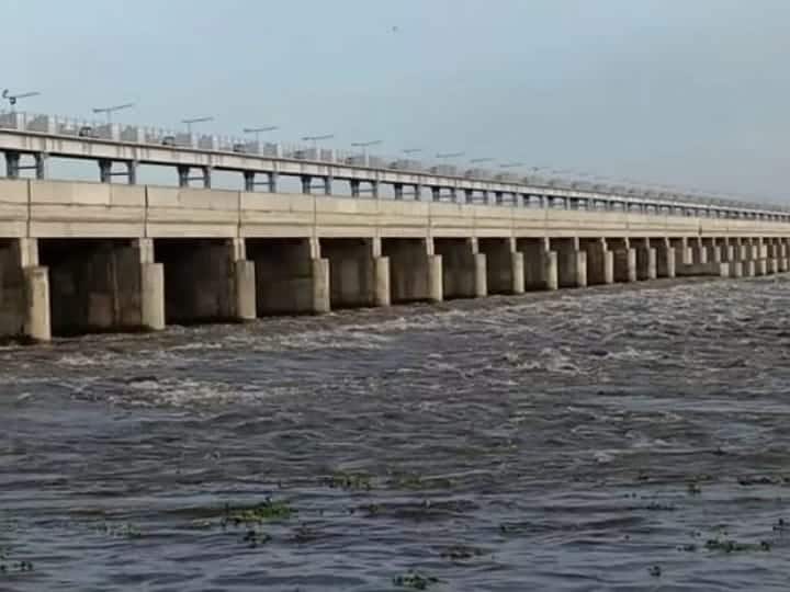 Karur Mayanur Kadavanai Water supply to is low TNN கரூர் மாயனூர் கதவணைக்கு தண்ணீர் வரத்து குறைவு
