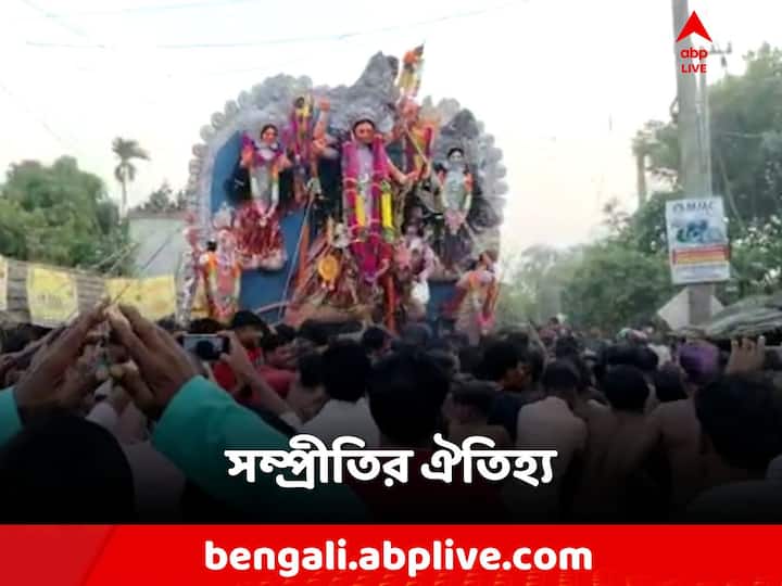 Malda Chanchal Rajbari Durga Puja Rituals, people from minority group joins immersion Malda: লণ্ঠনের আলোয় বিসর্জন উমার! চাঁচল রাজবাড়িতে শতাব্দীপ্রাচীন সম্প্রীতির বাঁধন