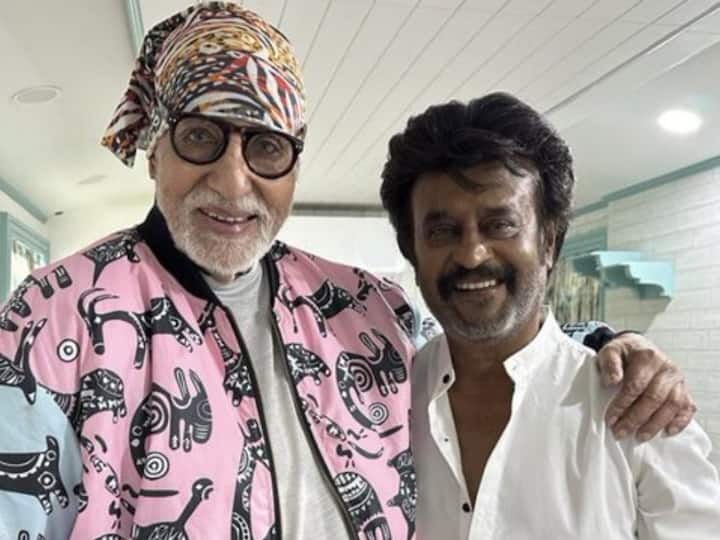 இந்நிலையில் ரஜினி, நடிகர் அமிதாப்பச்சனுடன் எடுத்த புகைப்படத்தை தனது சமூக வலைத்தளப் பக்கத்தில் வெளியிட்டுள்ளார்.