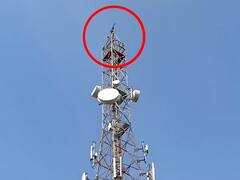 Maratha Reservation : मराठा आरक्षणासाठी शोले स्टाईलने आंदोलन, युवक थेट मोबाईल टॉवरवर चढला