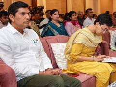 दिल्ली सरकार के मंत्रालयों में बड़ा फेरबदल, सौरभ भारद्वाज और आतिशी के विभाग एक-दूसरे से बदले