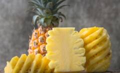 Pineapple Side Effects: খেতে সুস্বাদু হলেও পেটে সয় না সকলের, আনারস খাওয়ার আগে জেনে নিন সম্ভাব্য পার্শ্বপ্রতিক্রিয়া