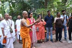 नई चमचमाती Lamborghini लेकर मंदिर पूजा करने पहुंचीं श्रद्धा कपूर, कार को भी दिखाई अगरबत्ती