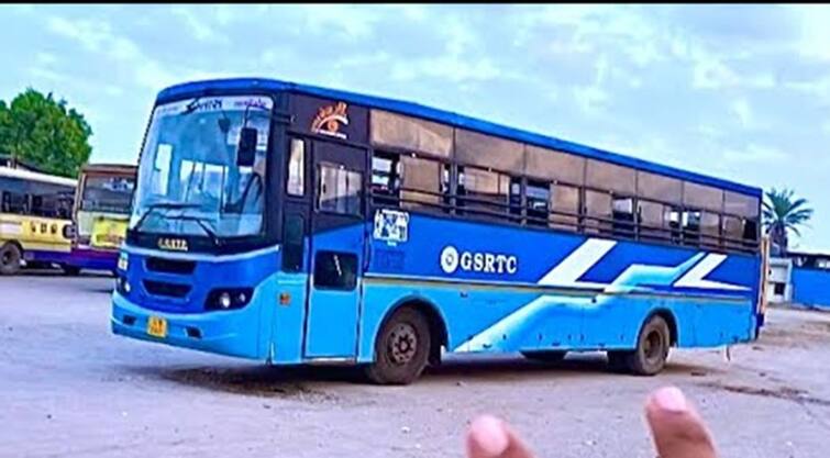 GSRTC ST Bus News: news 40 bus has got to ST Nigam by Minister Harsh Sanghvi in Gujarat state ST Bus: એસટી નિગમને મળી 40 નવી બસો, આજથી UPIથી પણ મળશે ટિકીટ