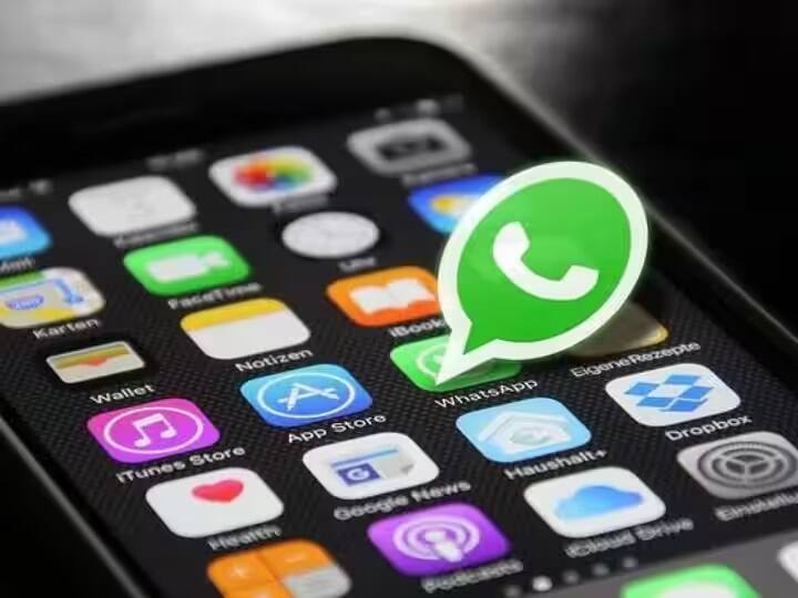 WhatsApp will soon let channel admins to share voice notes and stickers WhatsApp Channel आपका भी है तो जान लीजिये ये अपडेट, फॉलोअर्स बढ़ाने के लिए कंपनी ला रही ये फीचर्स
