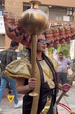Rakhi Sawant  : दसऱ्यानिमित्त राखी सावंतचा 'रावण' लूक!