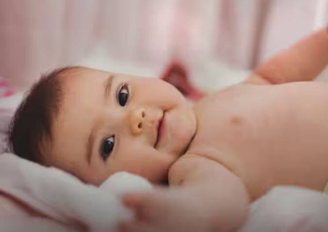 ਜਨਮ ਸਰਟੀਫਿਕੇਟ ਬਣਾਉਣ ਲਈ ਹਰ ਰਾਜ ਦਾ ਆਪਣਾ ਪੋਰਟਲ ਹੁੰਦਾ ਹੈ। ਜੇਕਰ ਤੁਸੀਂ ਦਿੱਲੀ ਦੇ ਨਿਵਾਸੀ ਹੋ ਤਾਂ https://eservices.ndmc.gov.in/birth/ 'ਤੇ ਜਾਓ। ਉੱਤਰ ਪ੍ਰਦੇਸ਼ ਦੇ ਨਿਵਾਸੀਆਂ ਨੂੰ ਵੈੱਬਸਾਈਟ https://crsorgi.gov.in/web/index.php/auth/signUp 'ਤੇ ਜਾਣਾ ਚਾਹੀਦਾ ਹੈ।