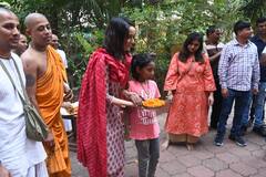 नई चमचमाती Lamborghini लेकर मंदिर पूजा करने पहुंचीं श्रद्धा कपूर, कार को भी दिखाई अगरबत्ती