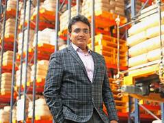 टाटा और HUL को देने लगे टक्कर, 20 गुना बढ़ाया फैमिली का बिजनेस, इतनी थी पराग देसाई की नेटवर्थ