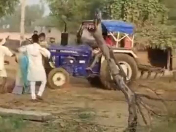 Rajasthan Bharatpur Truck BJP Sambit Patra Arjun Ram Meghwal Slams Priyanka Gandhi Ashok Gehlot Swarnim Chaturvedi Reacts राजस्थान ट्रैक्टर कांड: BJP ने पूछा- 'प्रियंका गांधी को ये घटना क्यों नहीं दिखाई देती?', कांग्रेस ने कहा- ये मणिपुर नहीं