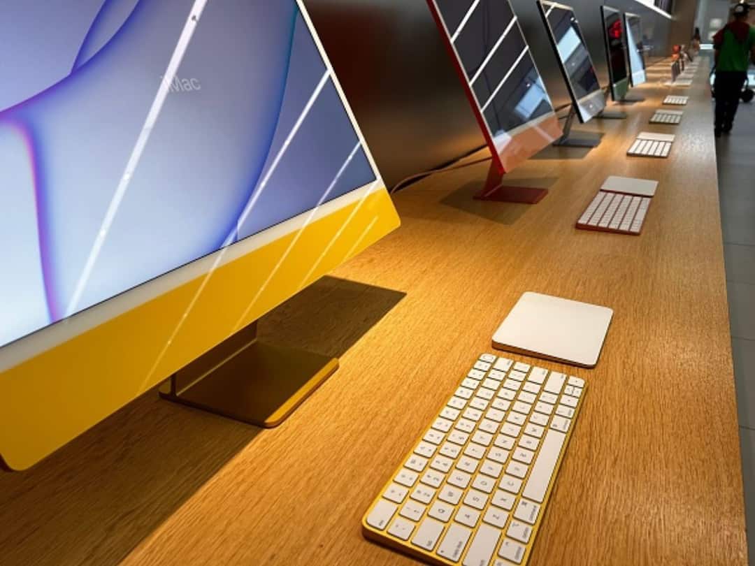 Apple Announces 'Scary Fast' Event, Sends Out Invites For Upcoming iMac Launch: Here's What To Expect Apple Announces 'Scary Fast' Event, Sends Out Invites For Mac Launch Event MacBook iMac 24 Inch Here Is What To Expect Apple Announces 'Scary Fast' Event, Sends Out Invites For Upcoming iMac Launch: Here's What To Expect