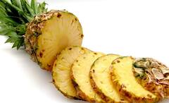 Pineapple Side Effects: খেতে সুস্বাদু হলেও পেটে সয় না সকলের, আনারস খাওয়ার আগে জেনে নিন সম্ভাব্য পার্শ্বপ্রতিক্রিয়া