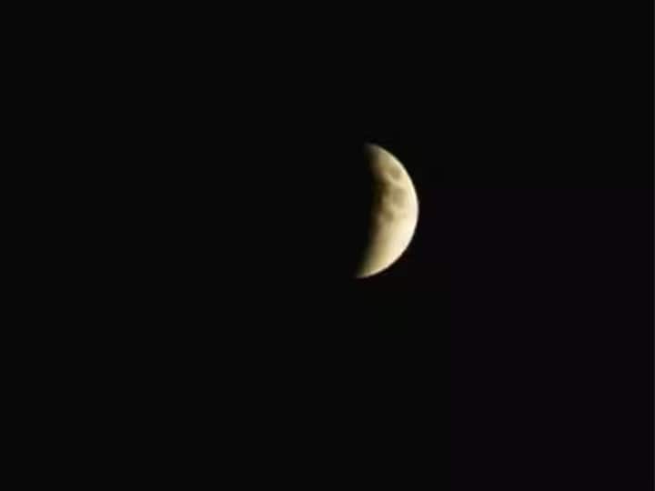 ज्योतिषशास्त्रानुसार, चंद्रग्रहण हा एक विशेष संयोग म्हणून पाहिला जातो. या काळात चंद्र आणि राहू किंवा केतू यांचा संयोग असतो. याला राहू ग्रहण किंवा केतू ग्रहण असेही म्हणतात.