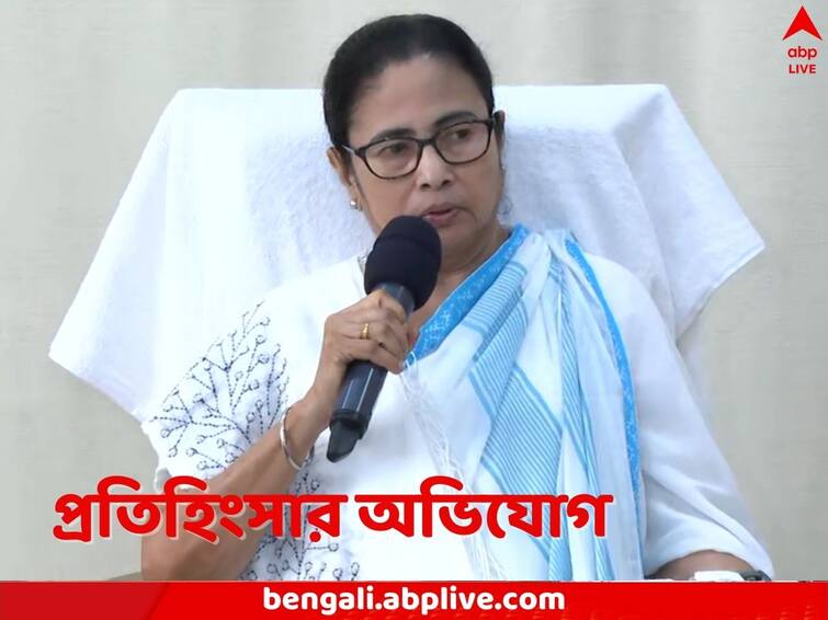 Mamata Banerjee alleges political vendetta behind ED raids Mamata Banerjee: ‘তল্লাশির নামে চিনির কৌটো, ঘিয়ের কৌটো উল্টে দেখছে’, প্রতিহিংসার অভিযোগ মমতার