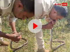 बाप रे बाप! बेहोश हुए सांप को कांस्टेबल देने लगा CPR, लोगों ने पुलिसकर्मी की बहादुरी को किया सलाम, देखें VIDEO