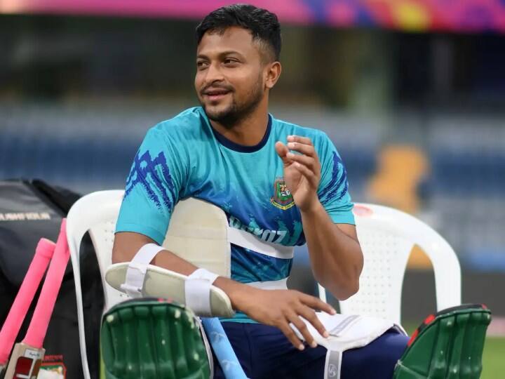 ICC World Cup 2023 Bagladesh Captain Shakib Al Hasan went back to Dhaka for training with his mentor Cricket World Cup 2023: बीच वर्ल्ड कप में वापस ढाका गए बांग्लादेश के कप्तान शाकिब अल हसन, कारण जानकर उड़ जाएंगे होश