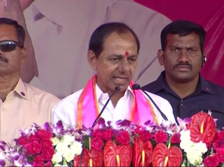 Telangana Elections 2023: CM KCR participates in Praja ashirvada sabha in Wanaparthy KCR in Wanaparthy: మొనగాడు కావాలా చిల్లరగాళ్లు కావాలా? తేల్చుకోండి - వనపర్తి సభలో కేసీఆర్