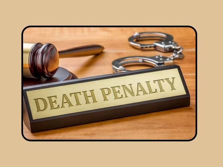A court in Qatar has handed down the death penalty to eight former Indian Navy personnel  Death Penalty Indian Navy Personnel in Qatar : कतारमधील न्यायालयाची भारतीय नौदलाच्या 8 माजी जवानांना फाशीची शिक्षा, निर्णय धक्कादायक असल्याची भारताची प्रतिक्रिया