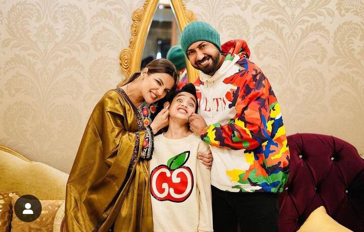 ਦੱਸ ਦਈਏ ਕਿ ਕਦੇ ਇੱਕ ਇੱਕ ਪੈਸੇ ਲਈ ਤਰਸਣ ਵਾਲੇ ਗਿੱਪੀ ਗਰੇਵਾਲ ਅੱਜ 147 ਕਰੋੜ ਜਾਇਦਾਦ ਦੇ ਮਾਲਕ ਹਨ। ਹਾਲ ਹੀ 'ਚ ਗਿੱਪੀ ਦੀ ਫਿਲਮ 'ਕੈਰੀ ਆਨ ਜੱਟਾ 3' ਮੈਗਾ ਬਲਾਕਬਸਟਰ ਸਾਬਤ ਹੋਈ ਹੈ।