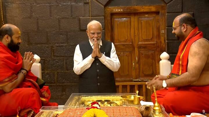 राज्यातील 14 हजार कोटी रुपयांची विविध प्रकल्पांचे, विकासकामांचं लोकार्पण देखील पंतप्रधान नरेंद्र मोदी यांच्या हस्ते होणार आहे.