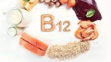 ਵਿਟਾਮਿਨ ਬੀ 12 ਦੀ ਘਾਟ ਦੀ ਬਿਮਾਰੀ : ਅਨੀਮੀਆ — ਸਰੀਰ ਵਿੱਚ ਖੂਨ ਦੀ ਕਮੀ ਕਾਰਨ ਅਨੀਮੀਆ ਹੋ ਜਾਂਦਾ ਹੈ।    - ਨਿਊਰੋਲੋਜੀਕਲ ਸਮੱਸਿਆਵਾਂ - ਵਿਟਾਮਿਨ ਬੀ 12 ਦੀ ਕਮੀ ਦਿਮਾਗ ਅਤੇ ਨਸਾਂ ਵਿੱਚ ਸਮੱਸਿਆਵਾਂ ਪੈਦਾ ਕਰ ਸਕਦੀ ਹੈ।