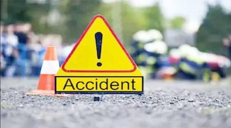 12people died  and 1 seriously injured in car-tanker collision in Karnataka Accident: પૂરપાટ ઝડપે આવતી કાર ટેન્કર સાથે અથડાતા ભંયકર અકસ્માત, 12 લોકોના ઘટનાસ્થળે જ મોત