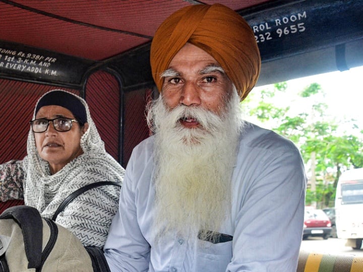 Waris Punjab De chief Amritpal Singh Father Tarsem Singh Stopped At Amritsar Airport Amritpal Singh: वारिस पंजाब दे प्रमुख अमृतपाल सिंह के पिता को एयरपोर्ट पर रोका गया, वापस घर भेजा