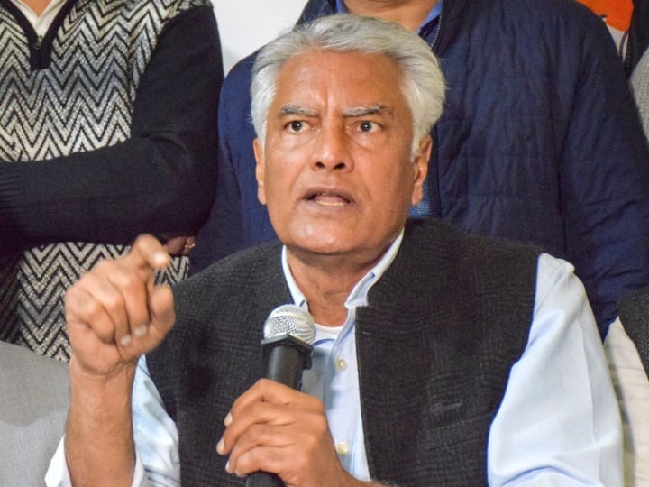 Punjab Assistant Professor Suicide Case BJP Leader Demands Governor intervention Targets Government Punjab News: असिस्टेंट प्रोफेसर आत्महत्या मामले में राज्यपाल से हस्तक्षेप करने की मांग, पंजाब BJP प्रमुख ने साधा निशाना